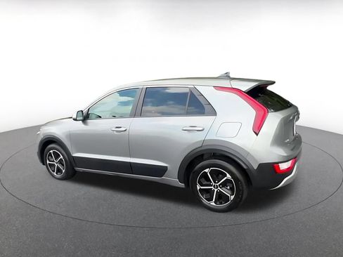 Used 2026 Kia Niro LX FWD image 10