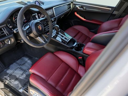 Used 2022 Porsche Macan GTS image 13