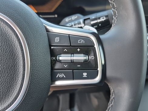 Used 2025 Kia Sorento EX w/ EX Panoramic Sunroof Package FWD image 32