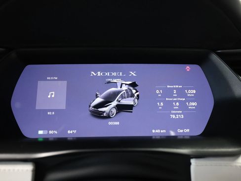 Used 2020 Tesla Model X image 33