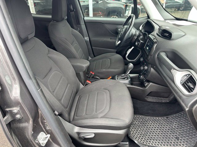 Used 2021 Jeep Renegade Latitude w/ Convenience Group AWD/4WD image 18