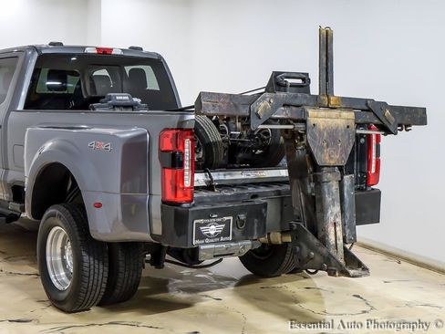 Used 2023 Ford F350 Lariat AWD/4WD image 8