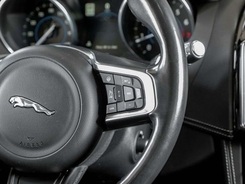 Used 2017 Jaguar F-PACE S image 17