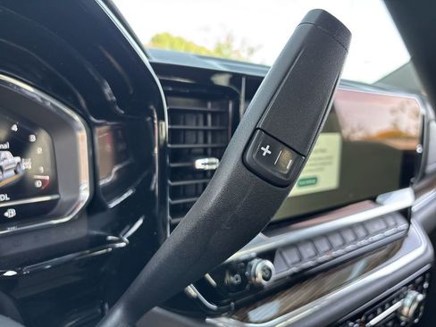 Used 2025 GMC Sierra 1500 Elevation image 16