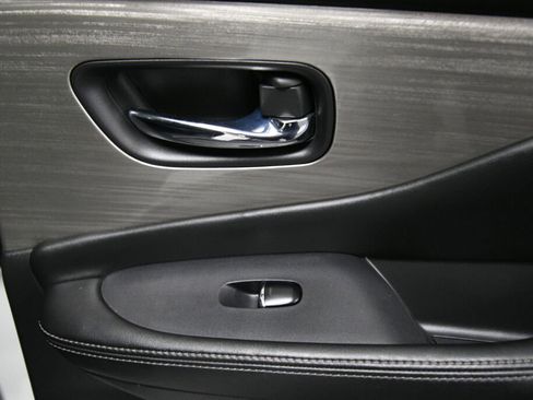 Used 2018 Nissan Murano Platinum w/ Cargo Package image 27