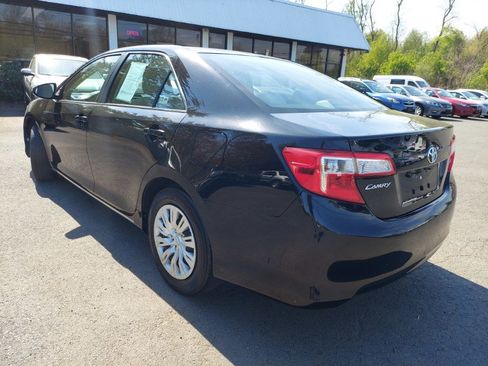 Used 2012 Toyota Camry LE FWD image 6