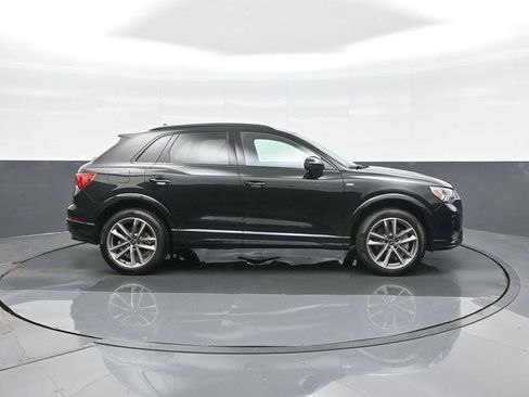 Certified 2025 Audi Q3 2.0T Premium w/ Convenience Package AWD/4WD image 8