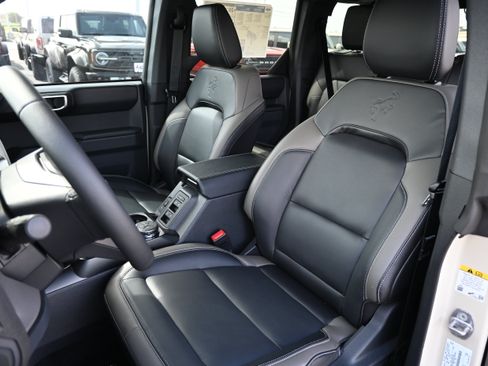 New 2026 Ford Bronco Outer Banks AWD/4WD image 33
