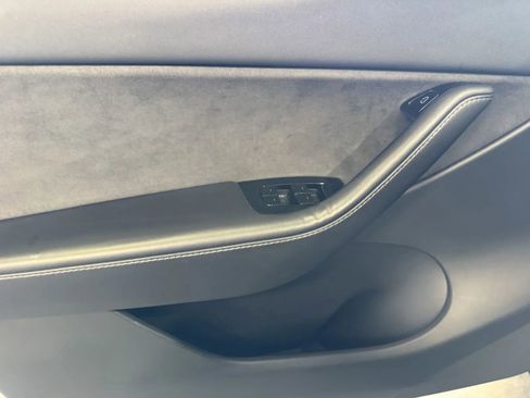 Used 2020 Tesla Model Y Long Range image 13