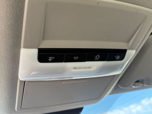 Used 2025 Nissan Sentra SR FWD image 25