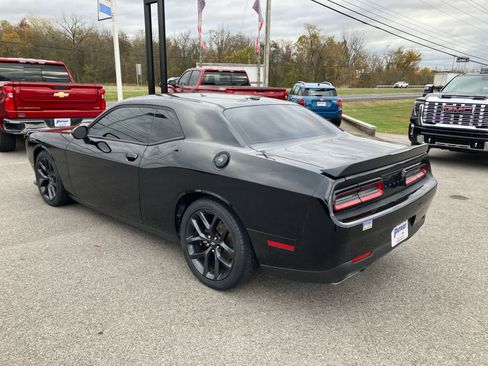 Used 2021 Dodge Challenger R/T w/ Blacktop Package image 5
