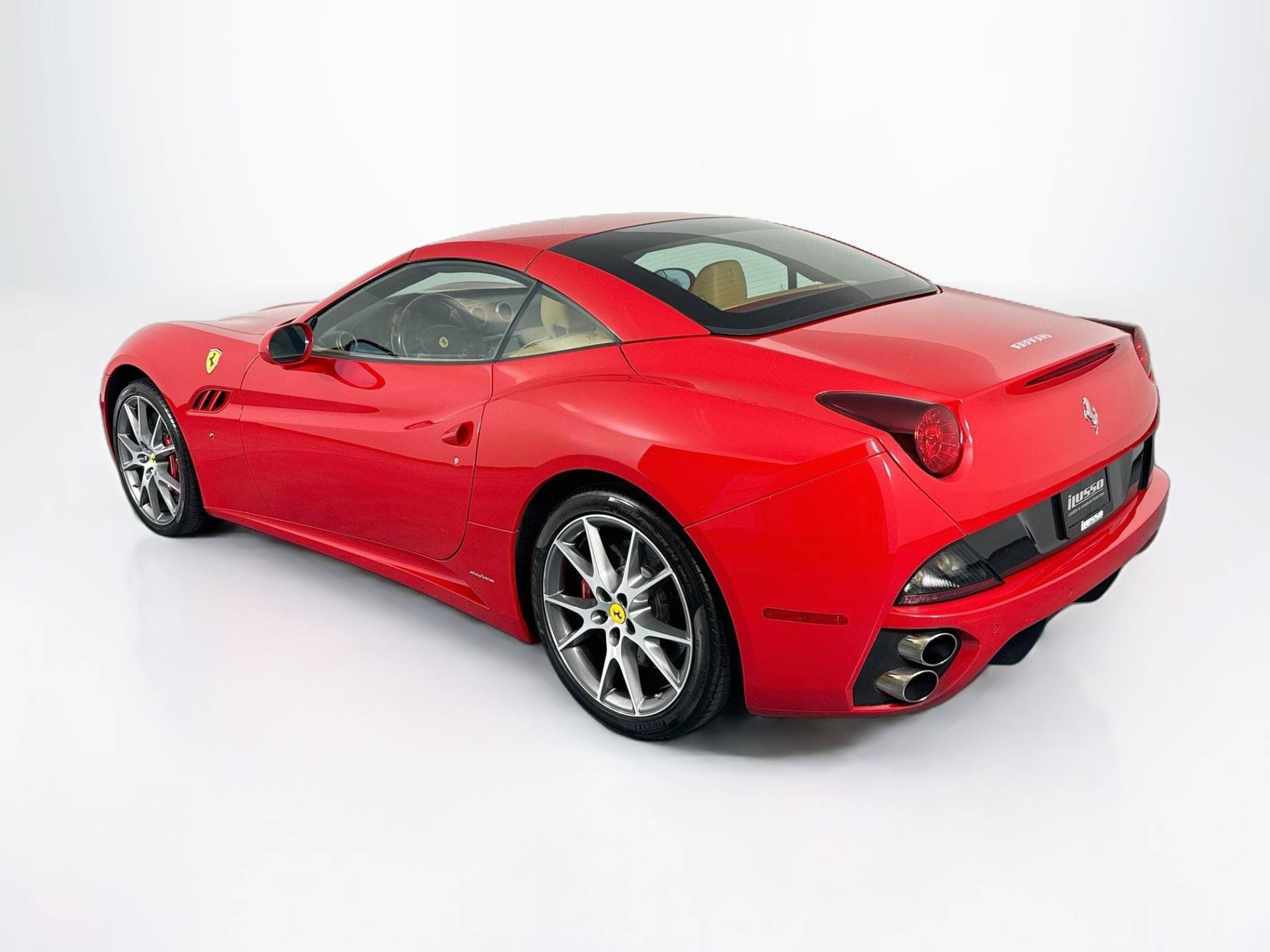 Used 2010 Ferrari California RWD image 48