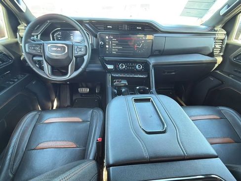 Used 2022 GMC Sierra 1500 AT4 w/ AT4 Preferred Package image 18