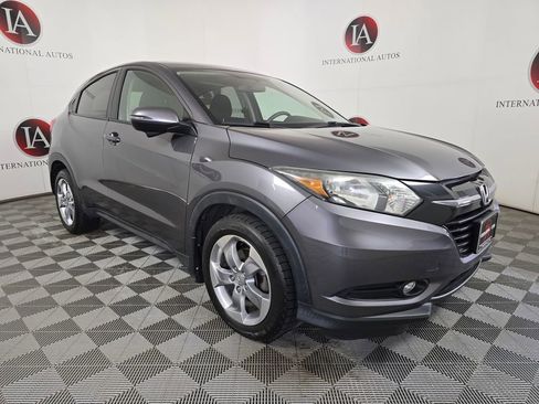 Used 2017 Honda HR-V EX image 1