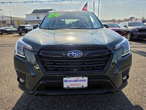 Used 2024 Subaru Forester Premium image 8