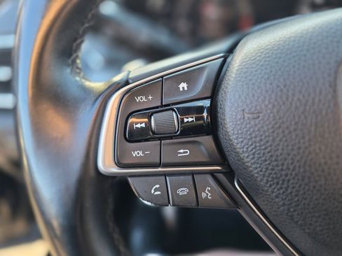 Used 2018 Honda Accord Sport image 20