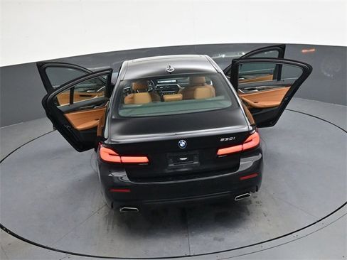 Used 2022 BMW 530i w/ Premium Package image 36