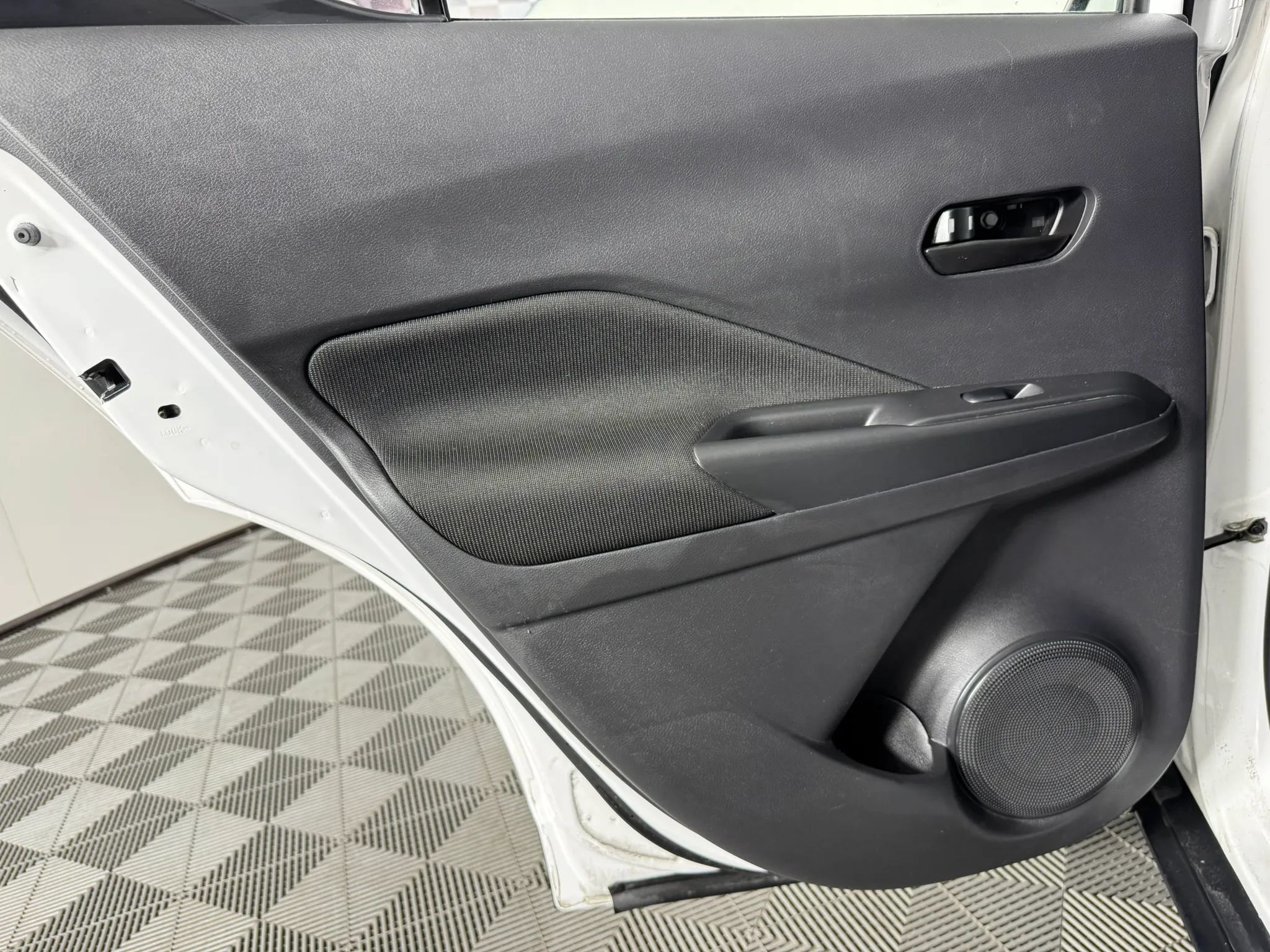Used 2021 Nissan Kicks S FWD image 38