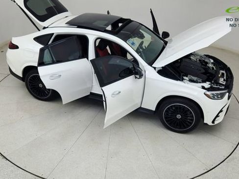 Used 2025 Mercedes-Benz GLC 300 4MATIC image 86