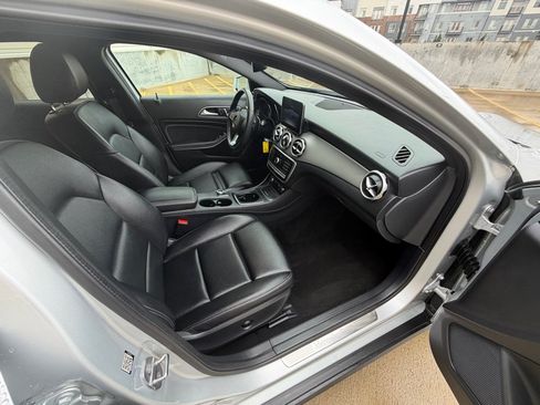 Used 2020 Mercedes-Benz GLA 250 4MATIC image 17
