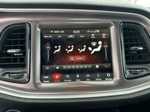 Used 2020 Dodge Challenger SXT w/ Blacktop Package image 15