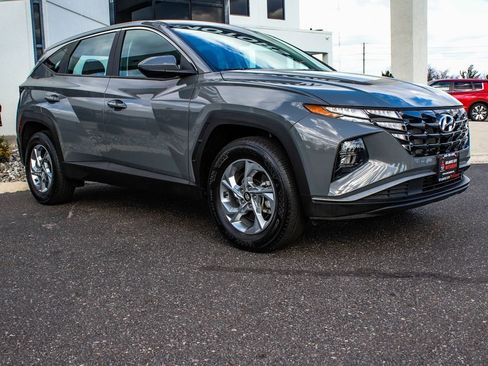 Used 2024 Hyundai Tucson SE image 3