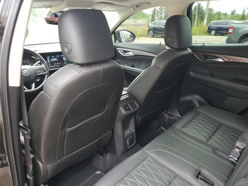 Used 2022 Buick Envision Avenir w/ Technology Package II AWD/4WD image 11