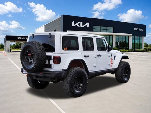 Used 2021 Jeep Wrangler Unlimited Rubicon w/ Trailer Tow Package AWD/4WD image 5