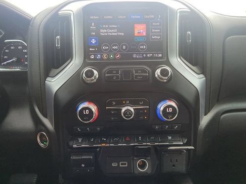 Used 2023 GMC Sierra 2500 SLT w/ SLT Premium Package AWD/4WD image 36