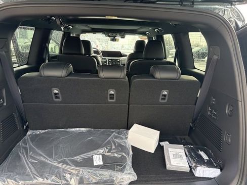 New 2026 Nissan Armada PRO-4X AWD/4WD image 17