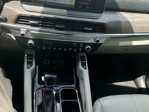 Used 2022 Kia Telluride EX FWD image 13