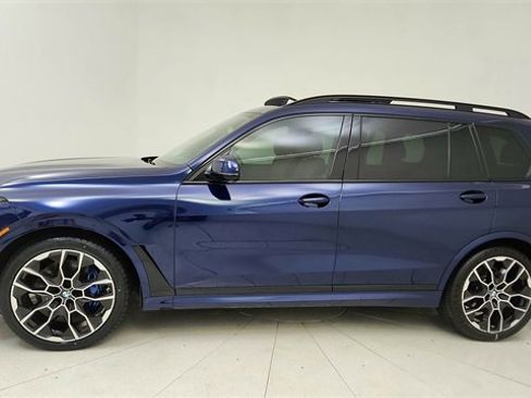 Used 2024 BMW X7 xDrive40i w/ Executive Package image 3