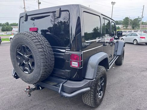 Used 2013 Jeep Wrangler Unlimited Sahara AWD/4WD image 6