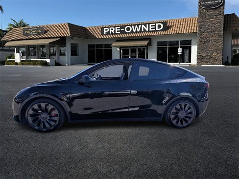 Used 2023 Tesla Model Y Performance image 4