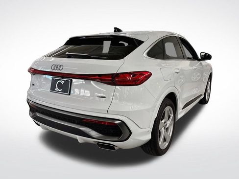 Used 2025 Audi Q5 Prestige w/ 20" Wheel Package AWD/4WD image 5