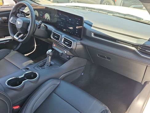 Used 2025 Ford Mustang GT Premium RWD image 26