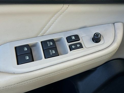 Used 2019 Subaru Outback 2.5i Limited image 12