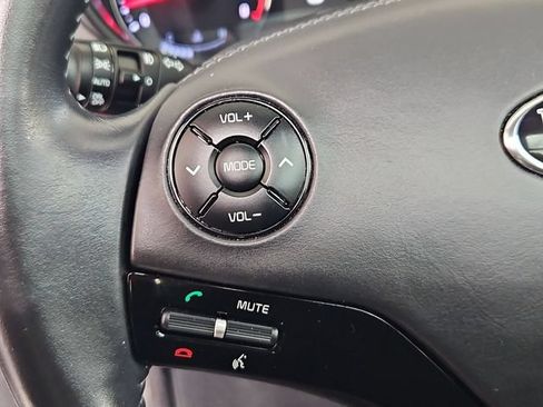 Used 2017 Kia K900 Premium RWD image 13