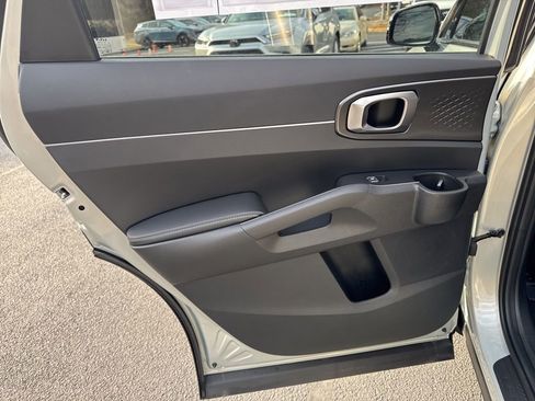 New 2026 Kia Sorento LX image 12