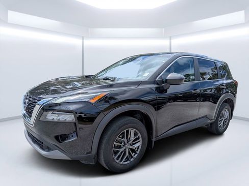 Used 2023 Nissan Rogue S image 7