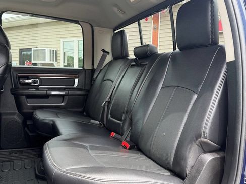 Used 2018 RAM 2500 Laramie w/ Convenience Group AWD/4WD image 11