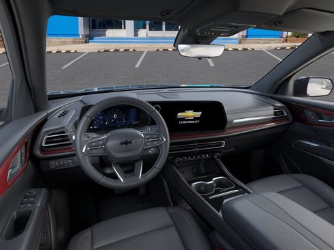 New 2026 Chevrolet Traverse Z71 w/ Driver Confidence Package image 16