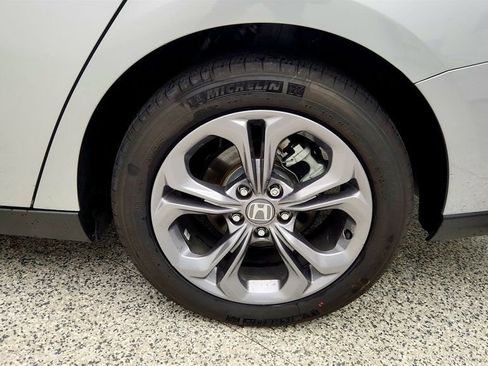 Used 2024 Honda Accord EX image 9