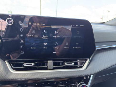 Used 2025 Chevrolet Equinox LT w/ Convenience Package II image 17