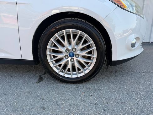 Used 2012 Ford Focus SEL FWD image 28