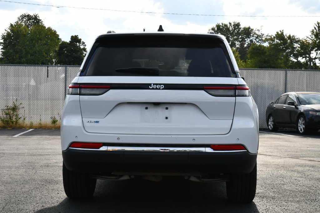 Used 2024 Jeep Grand Cherokee Limited 4xe AWD/4WD image 6