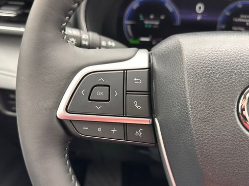 New 2026 Toyota Highlander Platinum image 31