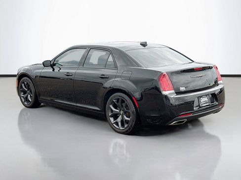 Used 2022 Chrysler 300 S w/ Comfort Group RWD image 9