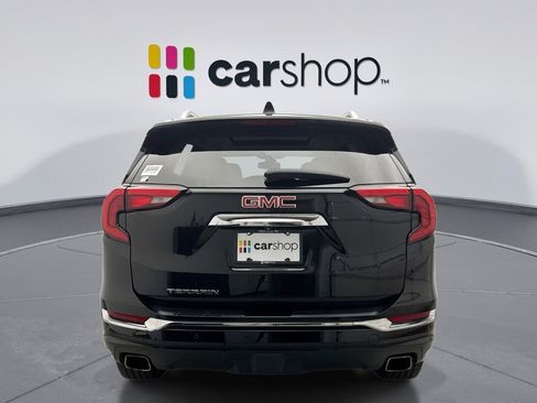 Used 2020 GMC Terrain Denali w/ Denali Premium Package FWD image 4