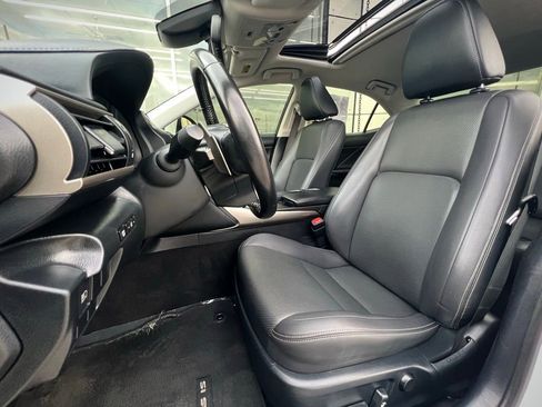 Used 2018 Lexus IS 300 image 17